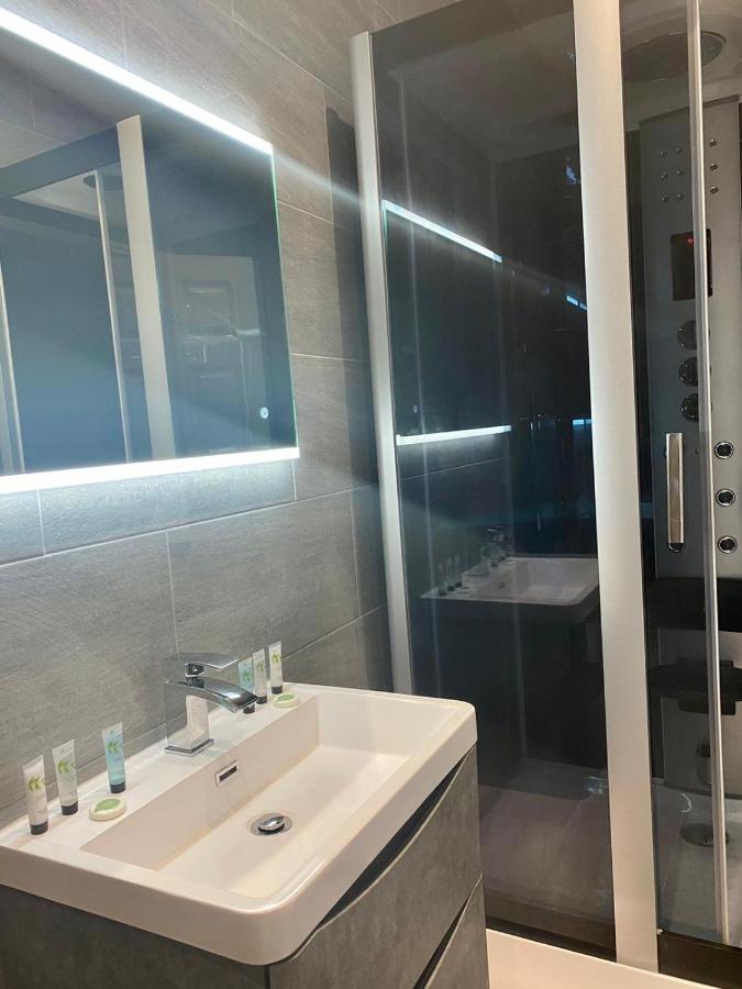 Hotel The Royal - On Sea 3*
