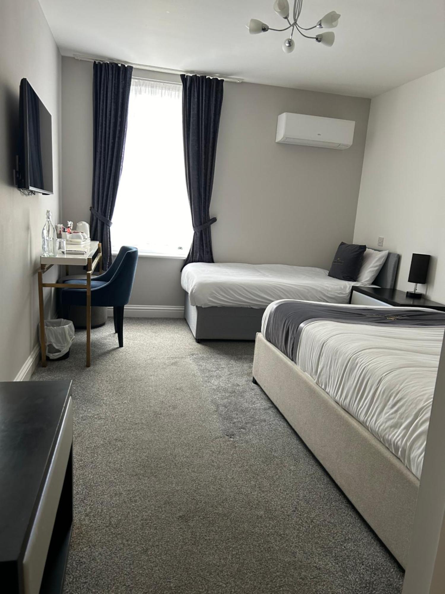 Hotel The Royal - On Sea 3*